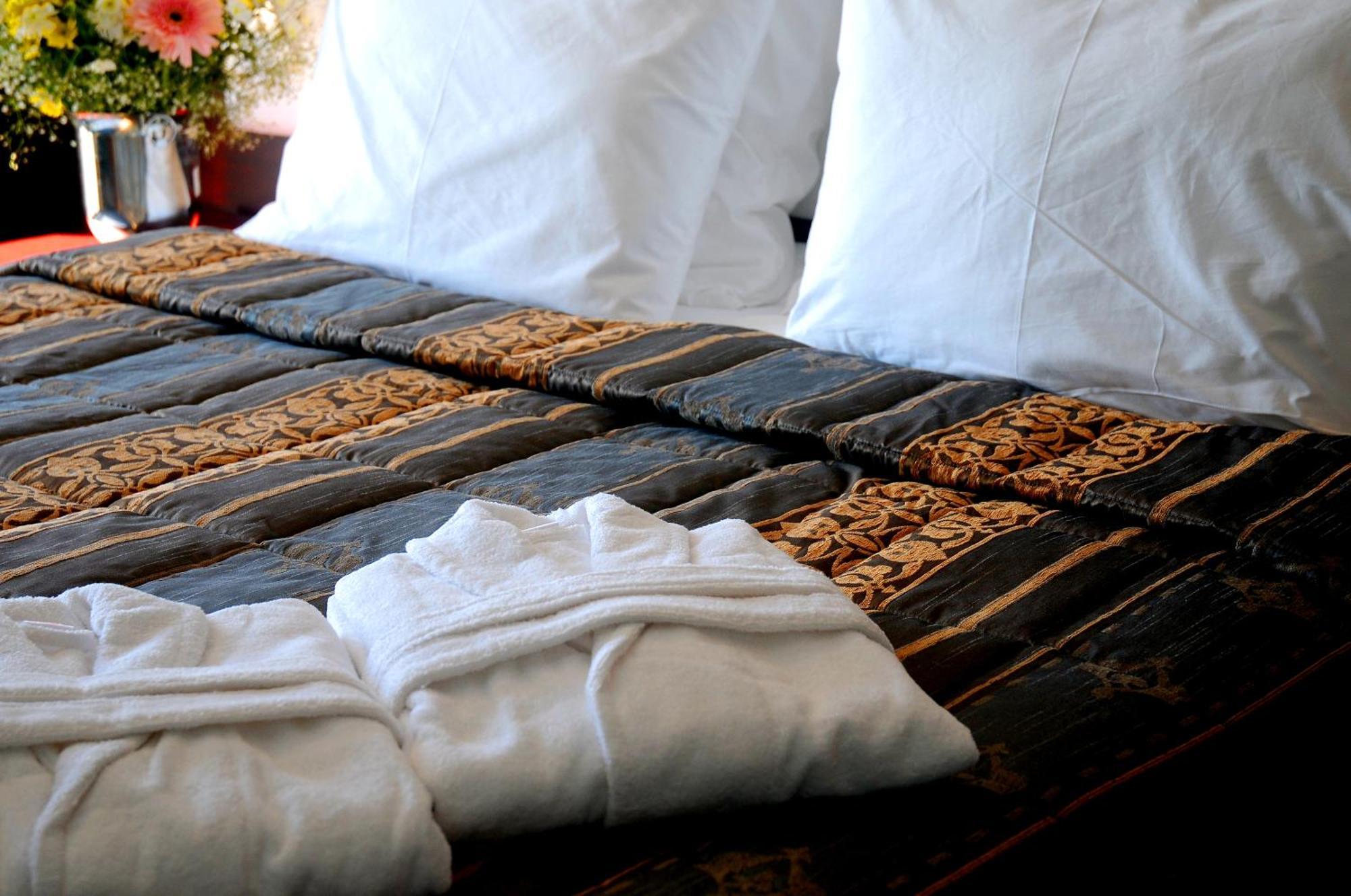 Paradise Island Hotel Darıca Екстериор снимка