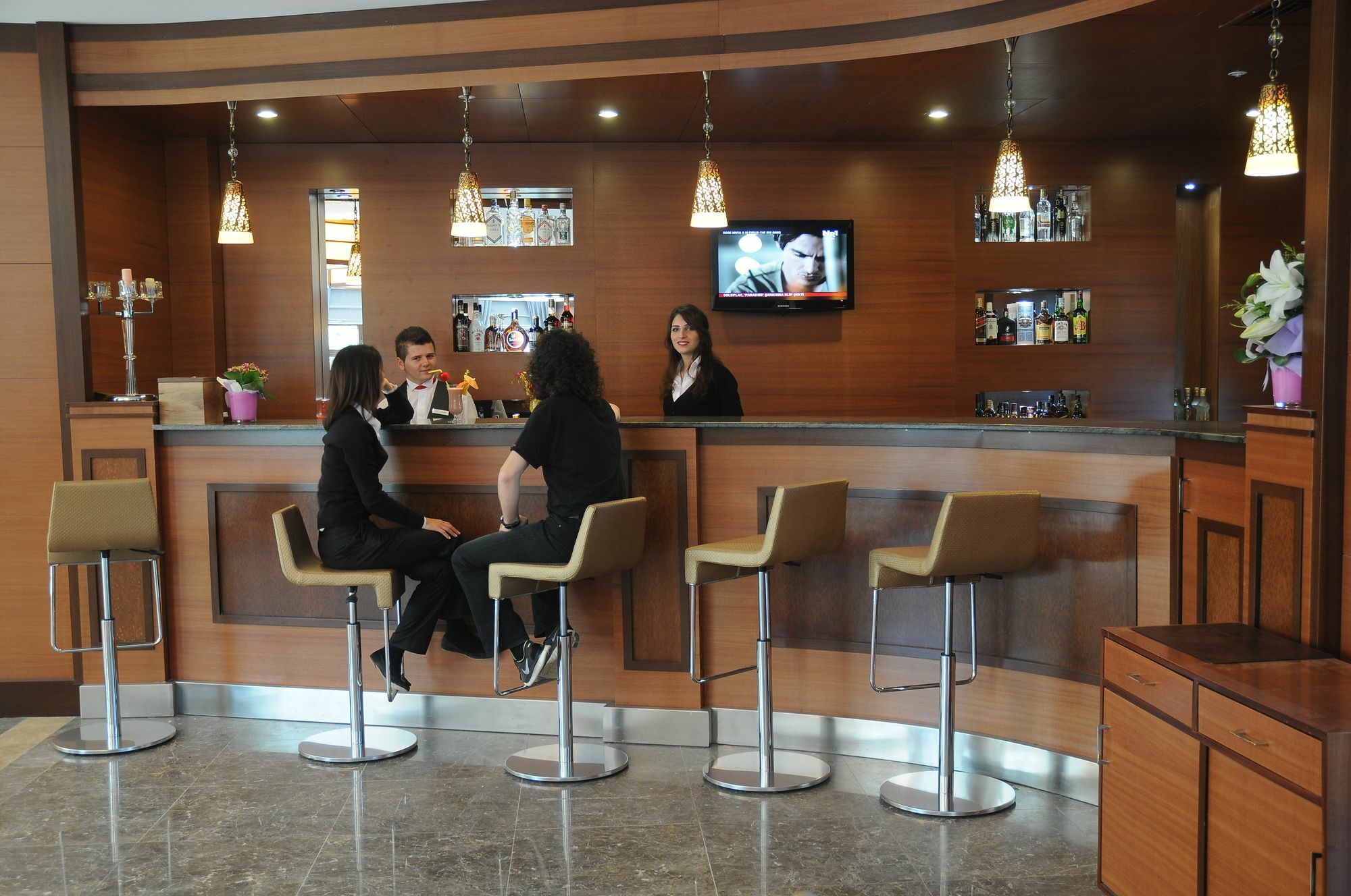 Paradise Island Hotel Darıca Екстериор снимка
